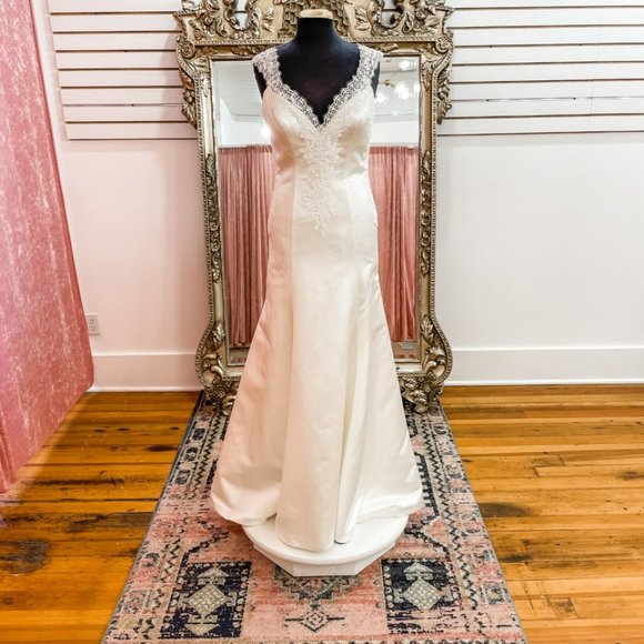New Wedding Gown Size 12, Satin Wedding Dress, Lace Wedding Dress - Picture 1 of 8